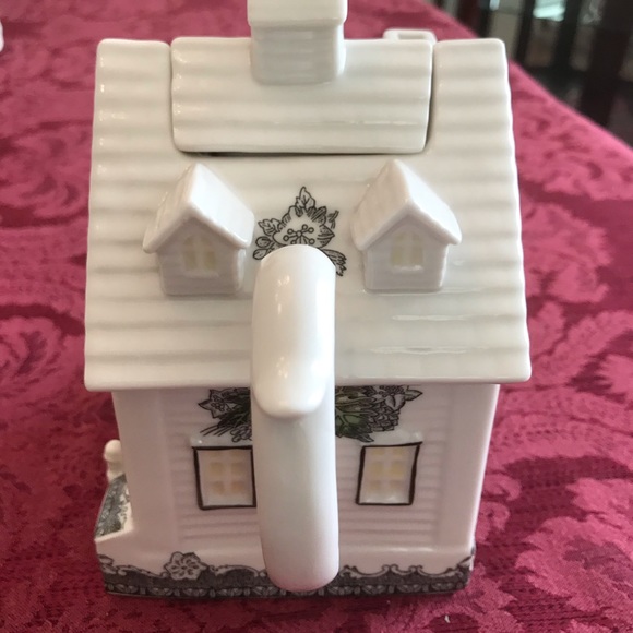 Johnson Brothers Village House Teapot - Picture 5 of 6